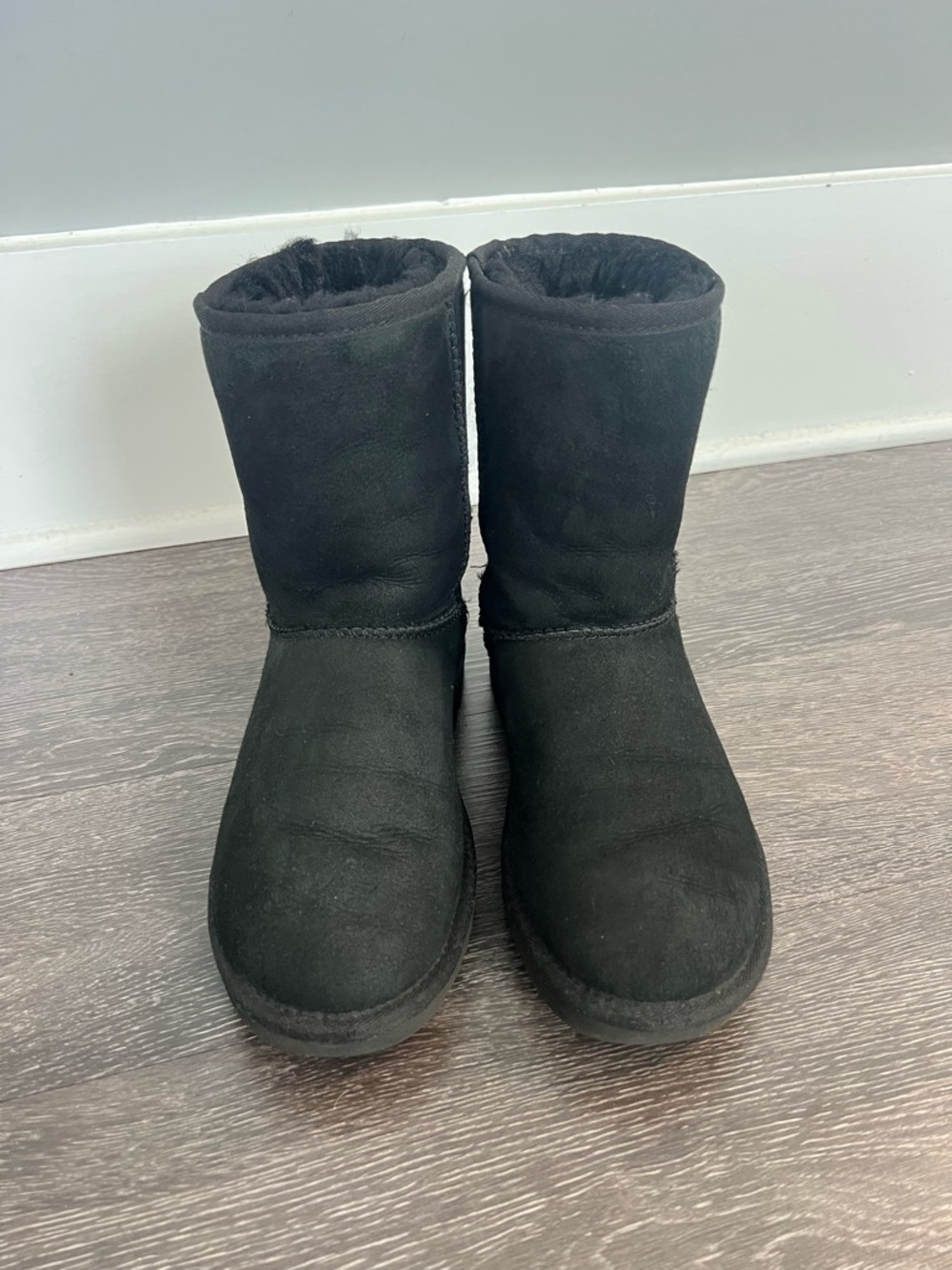 UGG Classic II Boots - Picture 3 of 8